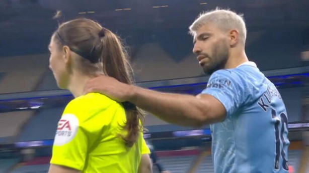 Foto - Agüero'nun kadın hakeme yaptığı hareket ülkeyi ayağa kaldırdı