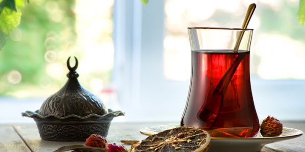 Foto - Ağzının tadını bilen, çayı böyle demler! Tavşan kanı çayın sırrı ustasından geldi! Semaver tadını aratmıyor