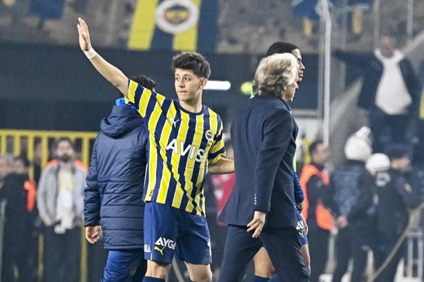 Foto - Ah Jesus ah... Zamanında formayı verseydin Arda'ya neler olacaktı neler!