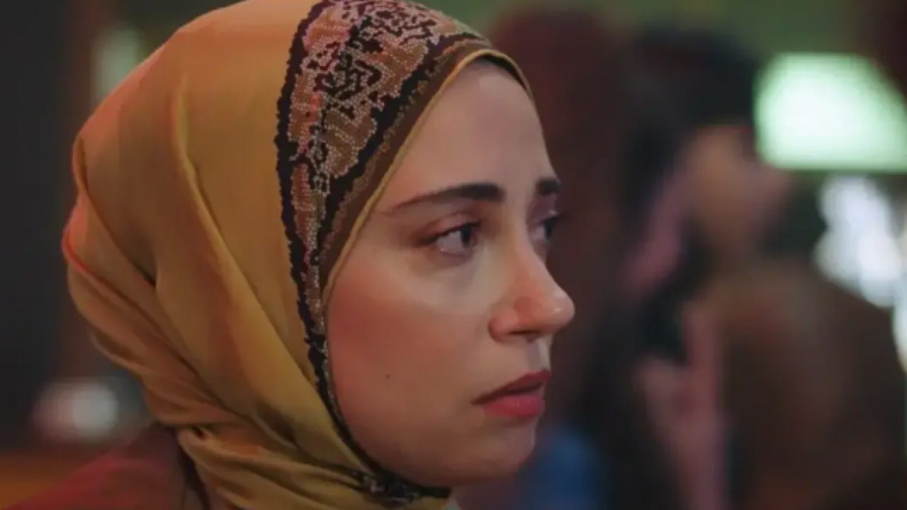 Foto - Ahlaksız dizi Kızılcık Şerbeti'nde izleyiciyle dalga geçen reyting oyunu! Önce mezarını gösterdiler, şimdi ise…