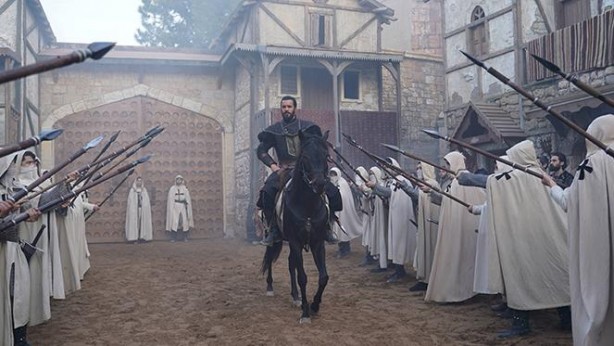 Foto - Ahlaksız diziye seyircilerden tokat üzerine tokat!