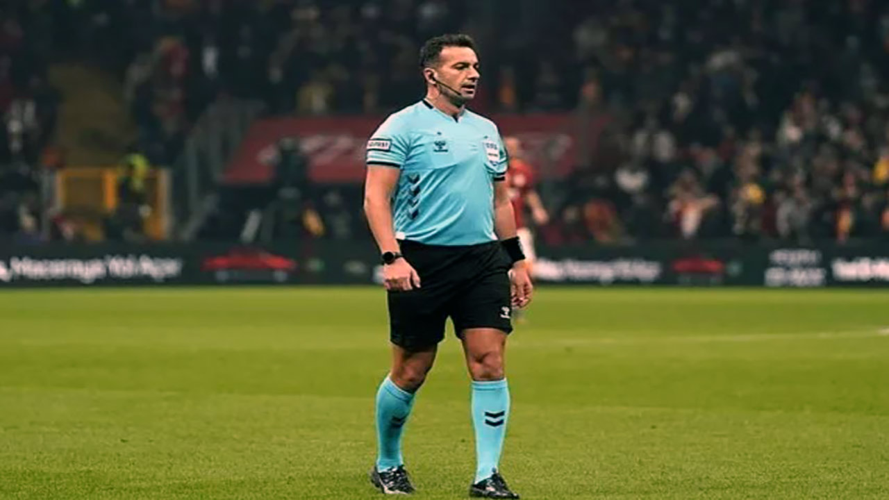 Foto - Ahlaksız görüntü mesleğinden etmişti! Elif Karaarslan hakemle dalga geçti