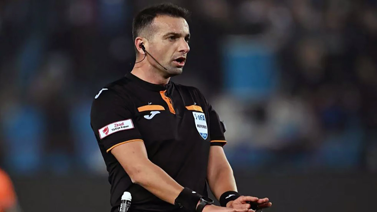 Ahlaksız görüntü mesleğinden etmişti! Elif Karaarslan hakemle dalga geçti