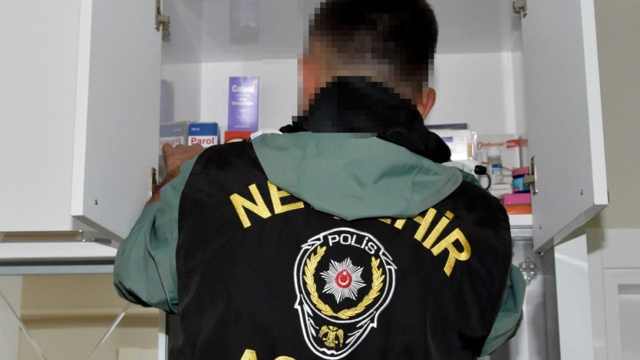 Foto - Ahlaksız yapılanmalara bir darbe daha: Nevşehir'de fuhuş operasyonu: 26 gözaltı
