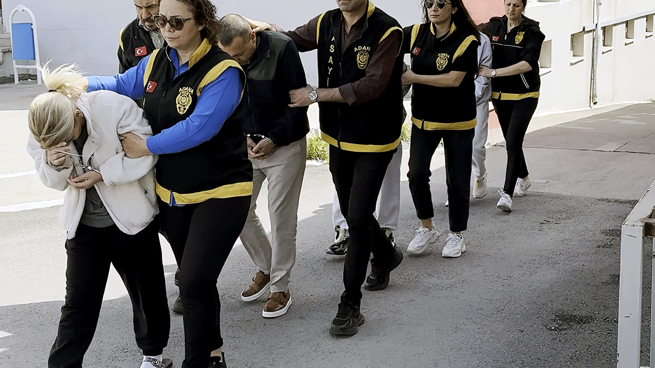 Foto - Ahlaksızlar suratlarını böyle kapattı