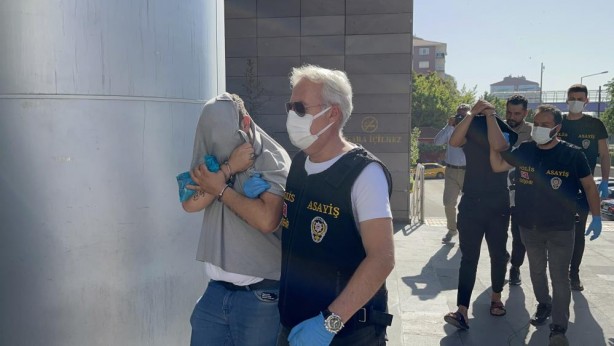 Foto - Ahlaksızlığa geçit yok! Reziller suratlarını böyle kapattı