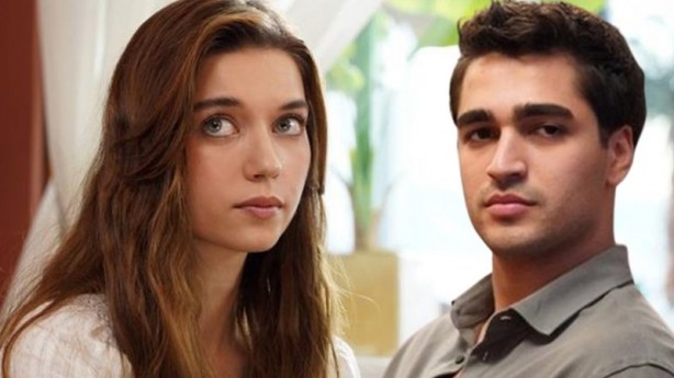 Ahlaksızlığın, pisliğin olduğu dizide kimse anlam veremedi! Namazı iğrençliğinize niye alet ettiniz?