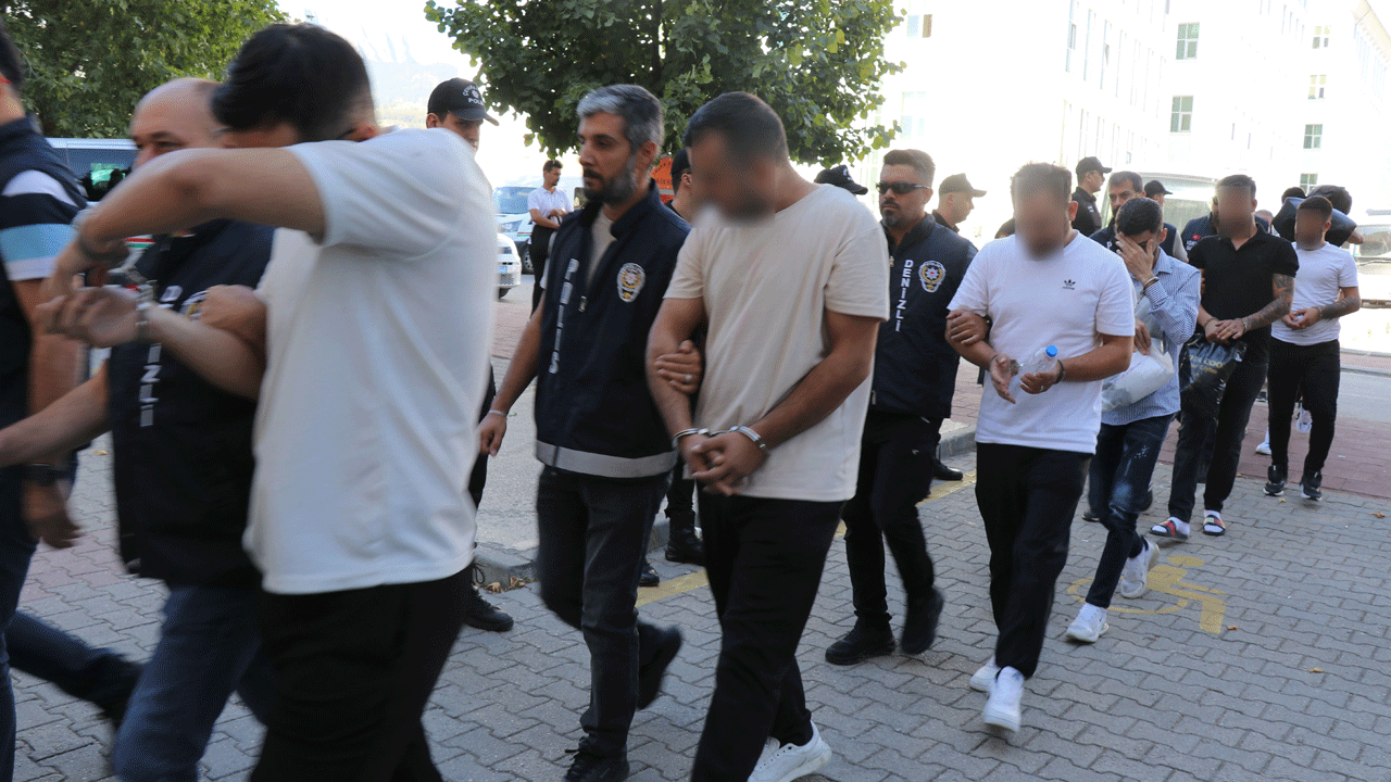 Foto - Ahlaksızlık peşinde koşarken bakın başlarına ne geldi: Uçkur düşkünlerine unutamayacakları ders!