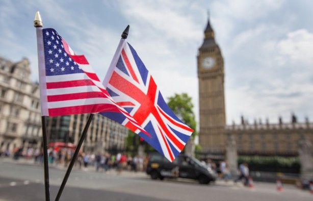 Foto - Ahlaksızlıkları paçalarından akıyor, paçalarından! Bunlar şeytana bile pabucunu ters giydirir