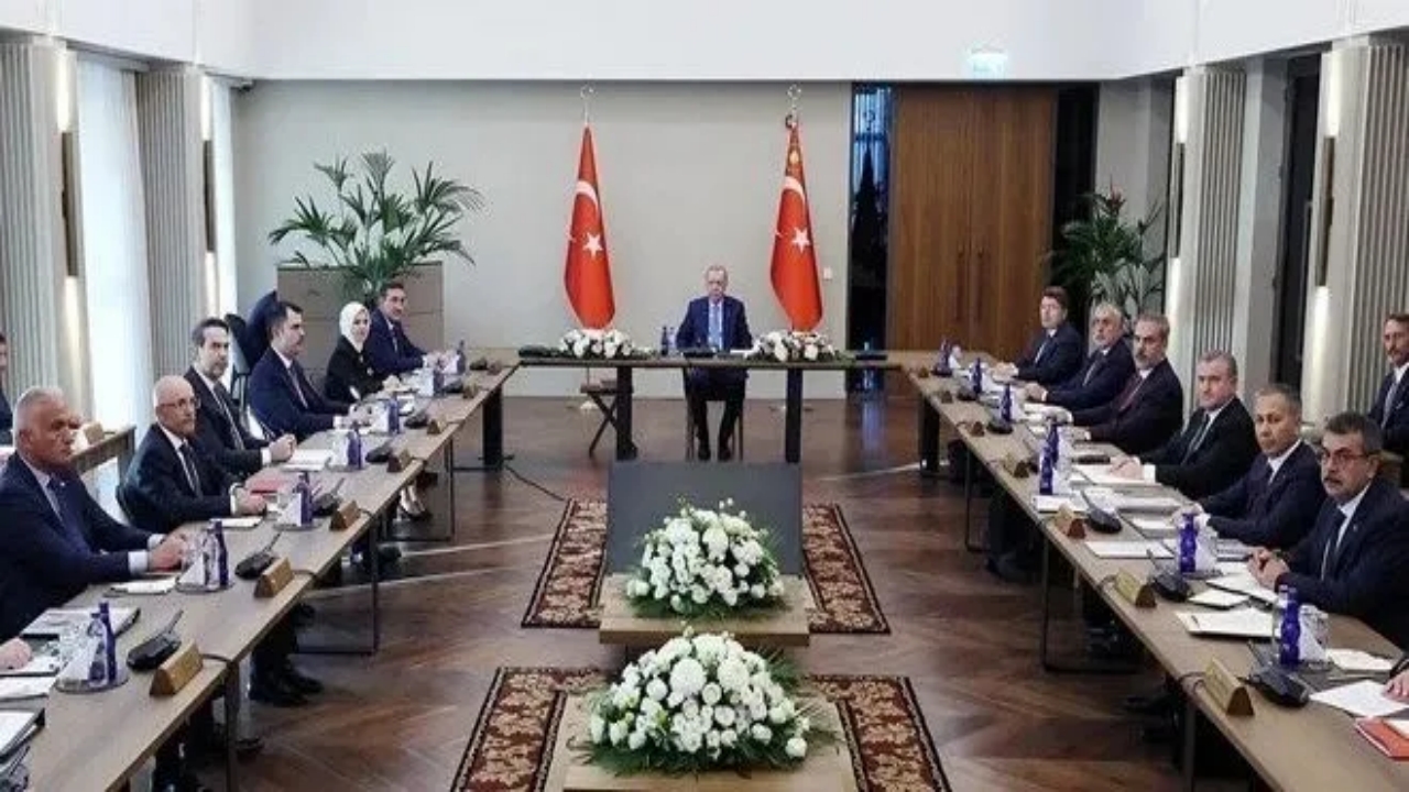 Foto - Ahlat’ta kritik kabine zirvesi! Masada milyonları ilgilendiren çok önemli bir konu var