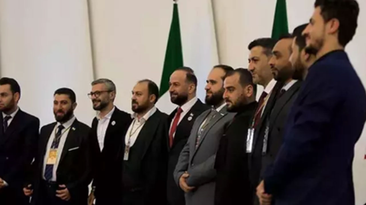 Foto - Ahmed El Şara'dan Türkiye'ye büyük ayıp! Tepki yağıyor: Böyle olmaz