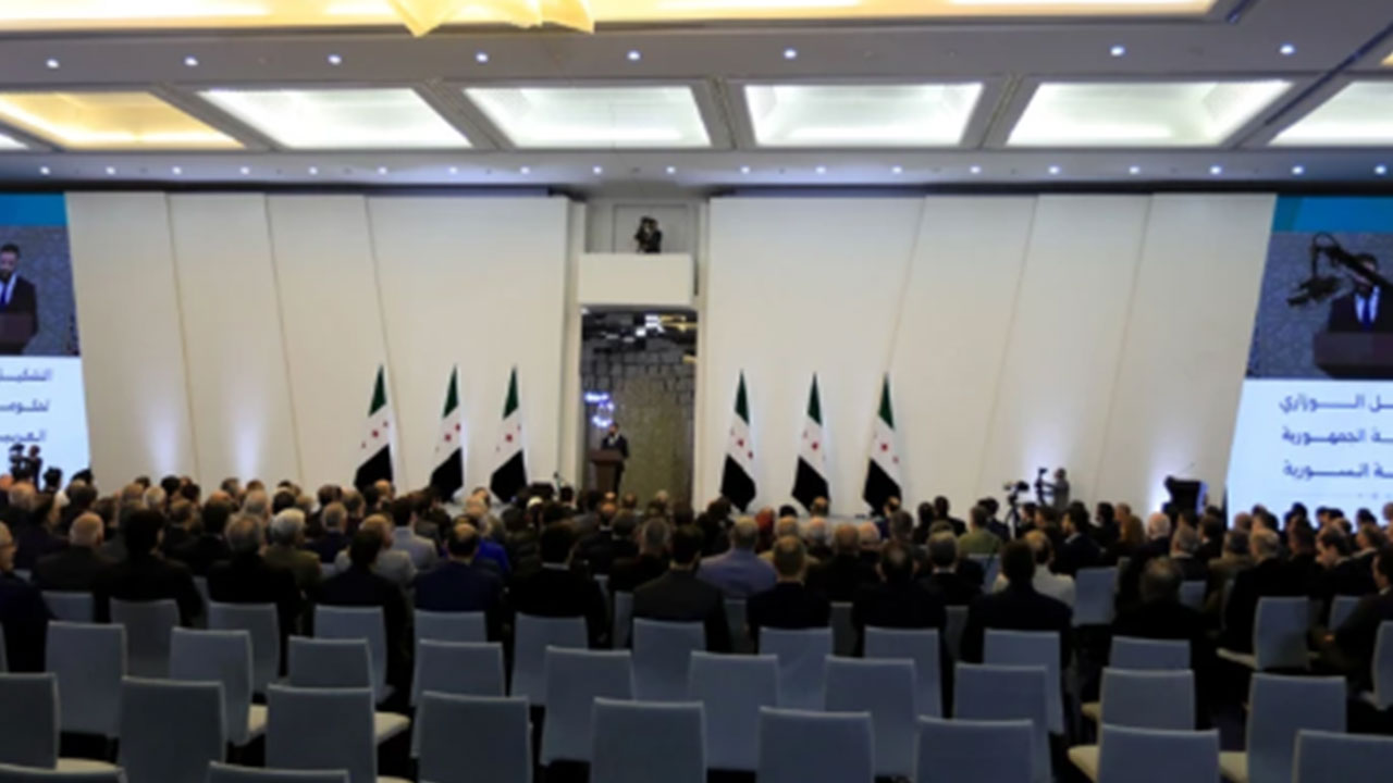 Foto - Ahmed El Şara'dan Türkiye'ye büyük ayıp! Tepki yağıyor: Böyle olmaz