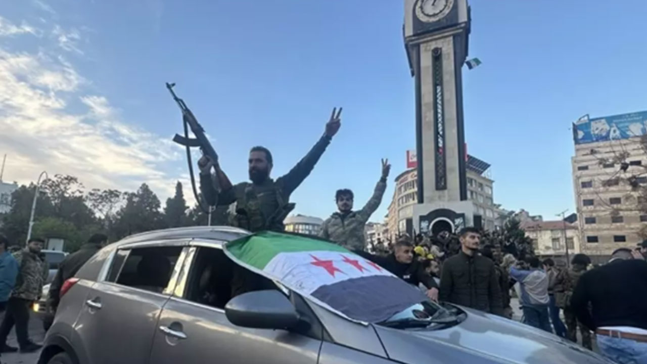 Foto - Ahmed El Şara'ya darbe girişimi! Güngör Yavuzarslan 'gizem büyük' diyerek şok gelişmeyi duyurdu