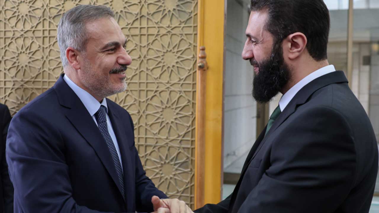 Foto - Cihat Yaycı, Ahmed eş Şara'nın şu an neden İsrail ile savaşmadığını açıkladı