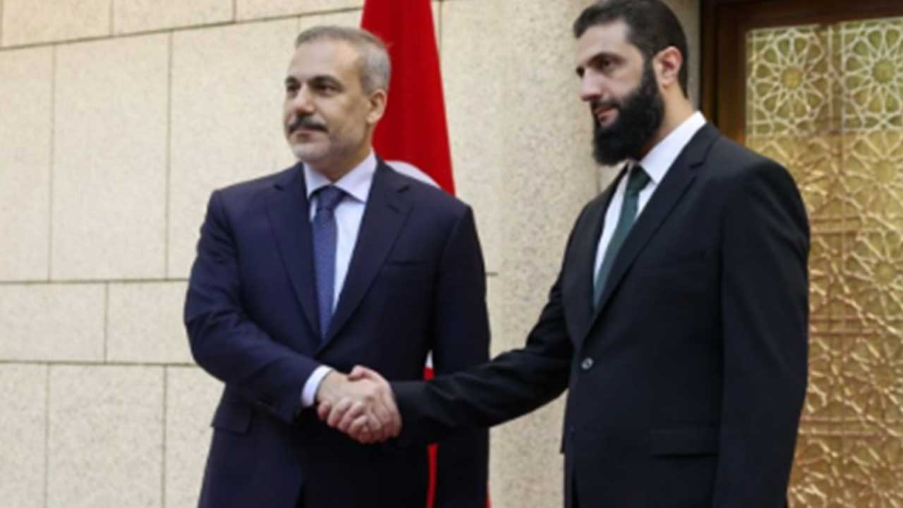 Foto - Cihat Yaycı, Ahmed eş Şara'nın şu an neden İsrail ile savaşmadığını açıkladı