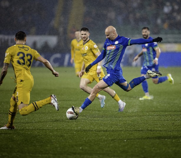 Foto - Ahmet Çakar Çaykur Rizespor-Fenerbahçe maçını değerlendirdi! "Maçı kaybetseydi..."