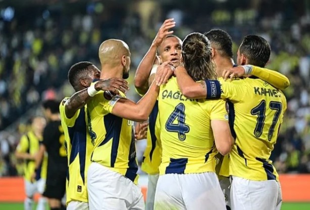Foto - Ahmet Çakar’dan olay olacak sözler! Fenerbahçeli futbolcuyu yerden yere vurdu