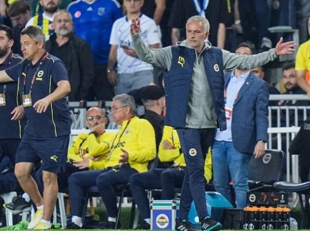 Foto - Ahmet Çakar’dan olay olacak sözler! Fenerbahçeli futbolcuyu yerden yere vurdu