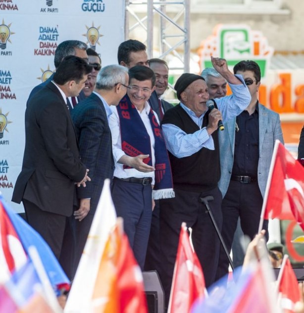 Foto - Ahmet Davutoğlu Türkiye'yi il il gezdi