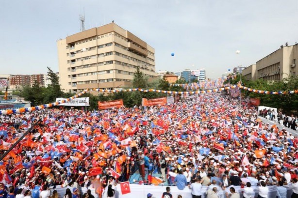 Foto - Ahmet Davutoğlu Türkiye'yi il il gezdi