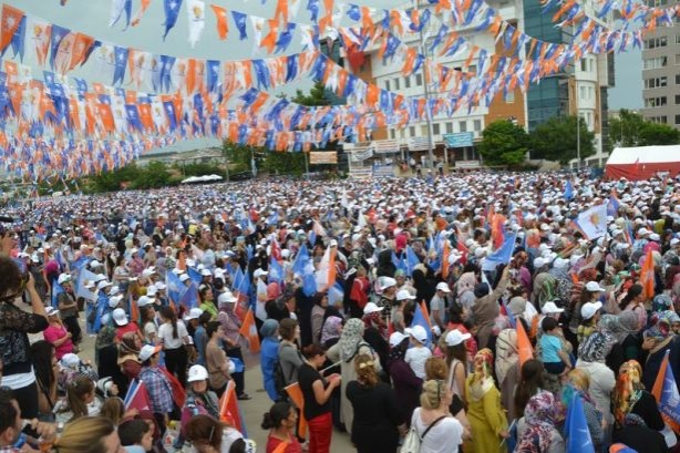 Foto - Ahmet Davutoğlu Türkiye'yi il il gezdi
