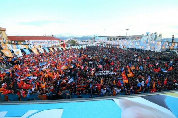 Foto - Ahmet Davutoğlu Türkiye'yi il il gezdi