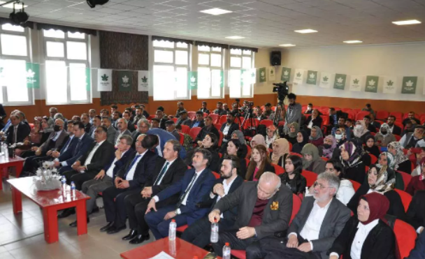 Foto - Ahmet Davutoğlu'na Kars'ta soğuk duş!