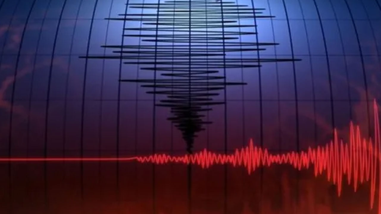 Foto - Ahmet Ercan'dan artçı depremler sonrası tedirgin eden uyarı: Tuhaf gelişmeler var uyumayacağım