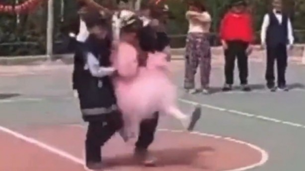 Foto - Ahmet Hakan, 23 Nisan’daki o maskaralığa çok sert tepki gösterdi! Adam sapına kadar haklı