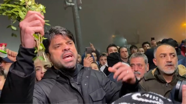 Foto - Ahmet Hakan, Gökhan Zan’ı böyle yerin dibine soktu! Kafasında korkunç bir soru işareti belirmiş 