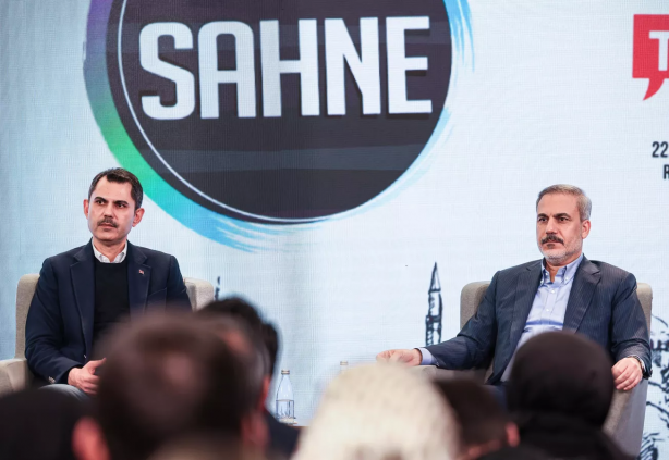Foto - Ahmet Hakan’dan olay Hakan Fidan yazısı! Kapak öyle olmaz, böyle olur! Hadi buyrun bakalım 