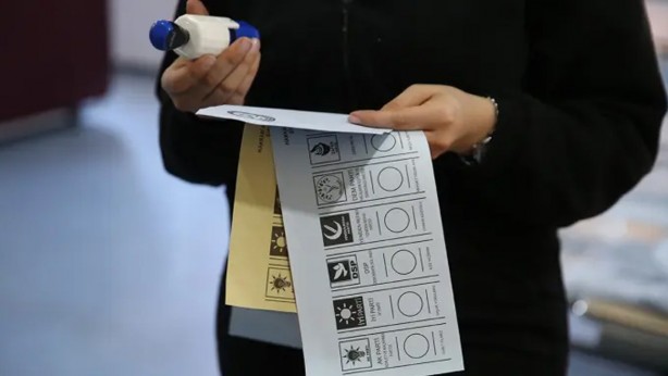 Foto - Ahmet Hakan’dan olay "seçim" yazısı! "Yaz oğlum" diyerek bombaları ardı ardına patlattı 