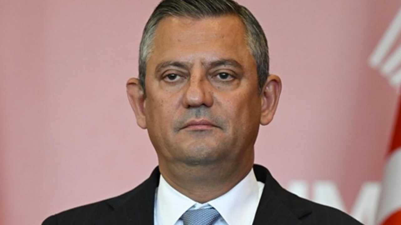 Foto - Ahtapot kavgası kızıştı Özgür Özel’e bir tokat daha: Al sana ahtapot! İyi oku bari…