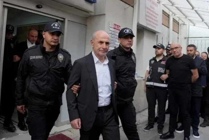 Foto - Ahtapotun kolları Akdeniz’e uzandı! CHP’de yolsuzluk zirvede