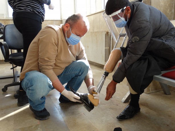 Foto - AID'den Suriye'deki savaş mağduru engellilere ortez-protez desteği