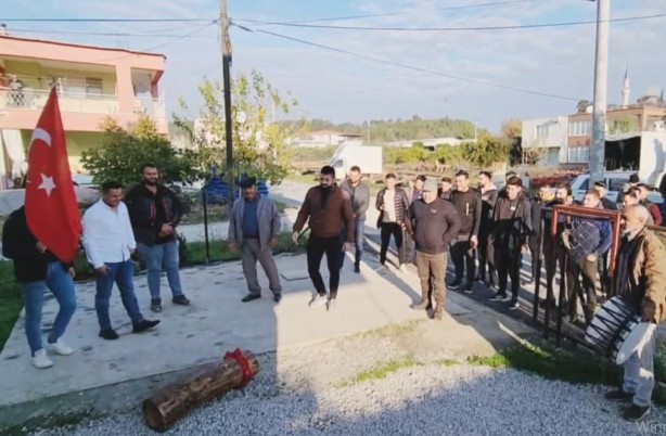 Foto - Aile dünyaya gelen ilk erkek çocuğunu Karamanoğulları'nın 700 yıllık geleneği ile karşıladı!