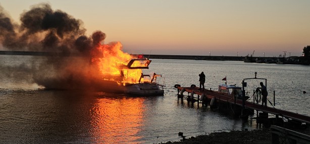 Foto - Aile şirketine ait tekne ve otobüsü yakmıştı: Yaşanan olayı anlattı