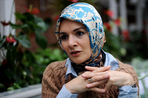 Aile ve Sosyal Hizmet Bakanı Mahinur Özdemir Göktaş kimdir? Bu detay bilinmiyordu, o ülkede milletvekili olmuş