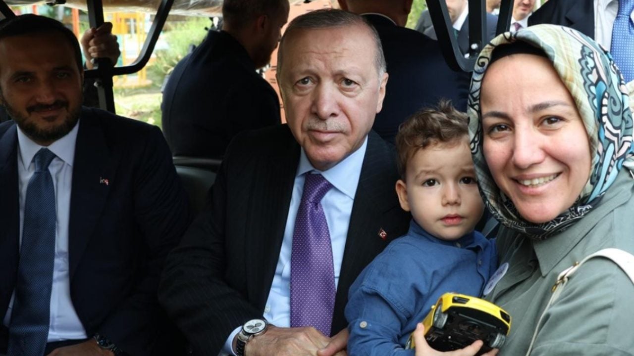 Foto - AileFest alanında Erdoğan rüzgarı: Cumhurbaşkanı Rami'de vatandaşla buluştu