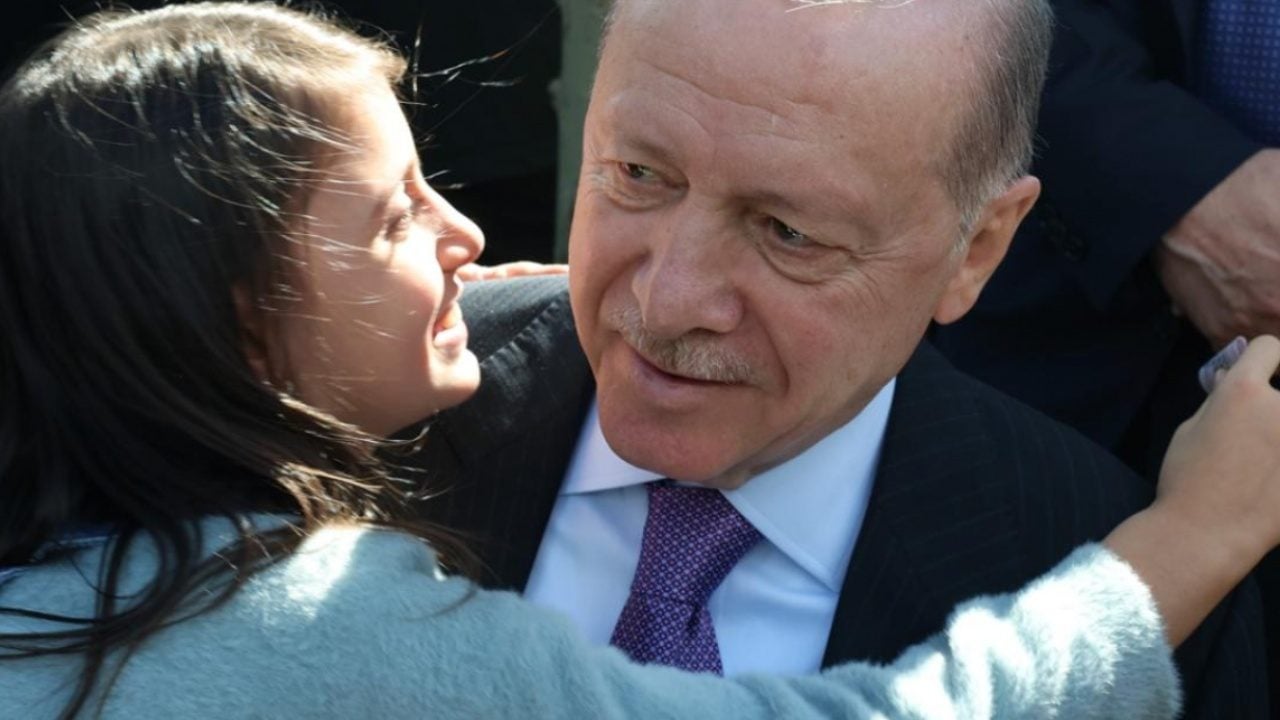 Foto - AileFest alanında Erdoğan rüzgarı: Cumhurbaşkanı Rami'de vatandaşla buluştu