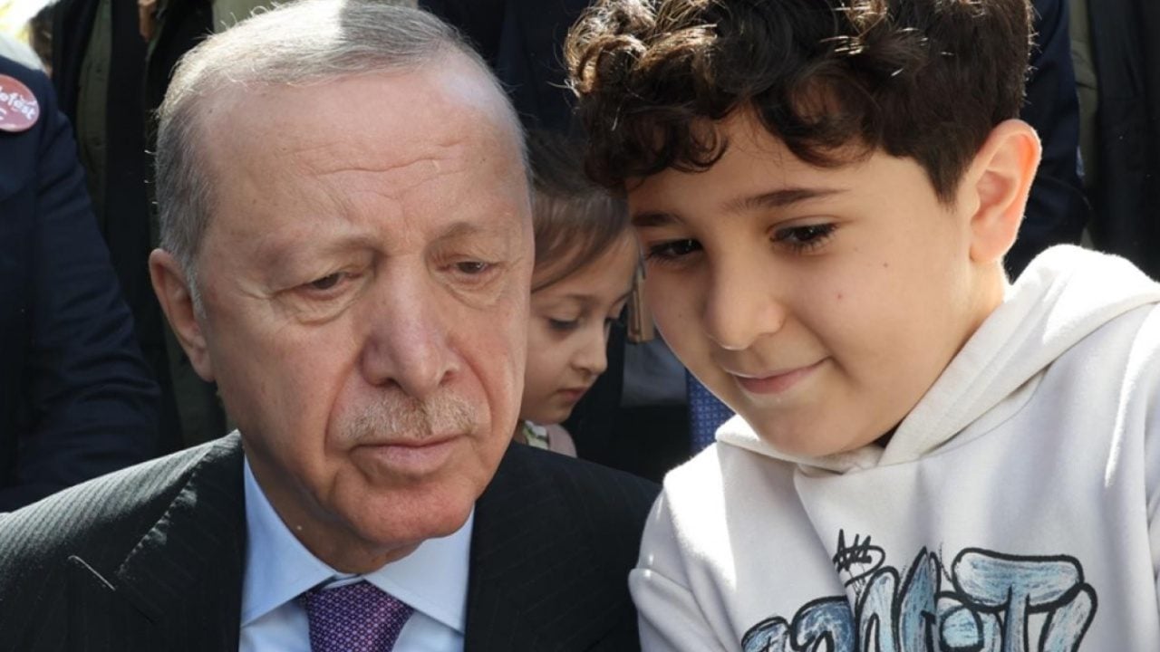 Foto - AileFest alanında Erdoğan rüzgarı: Cumhurbaşkanı Rami'de vatandaşla buluştu
