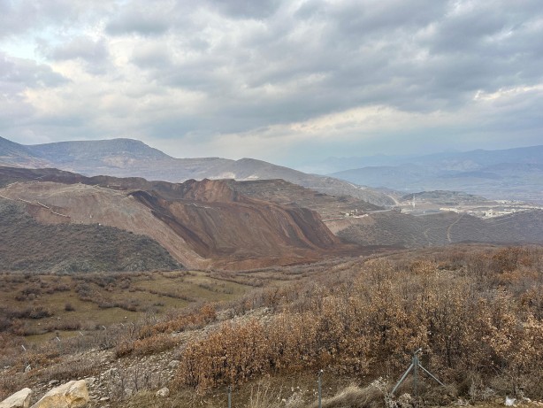 Foto - Ailelerin acılı bekleyişi sürüyor! İliç'de arama kurtarma çalışmalarında 2. gün...