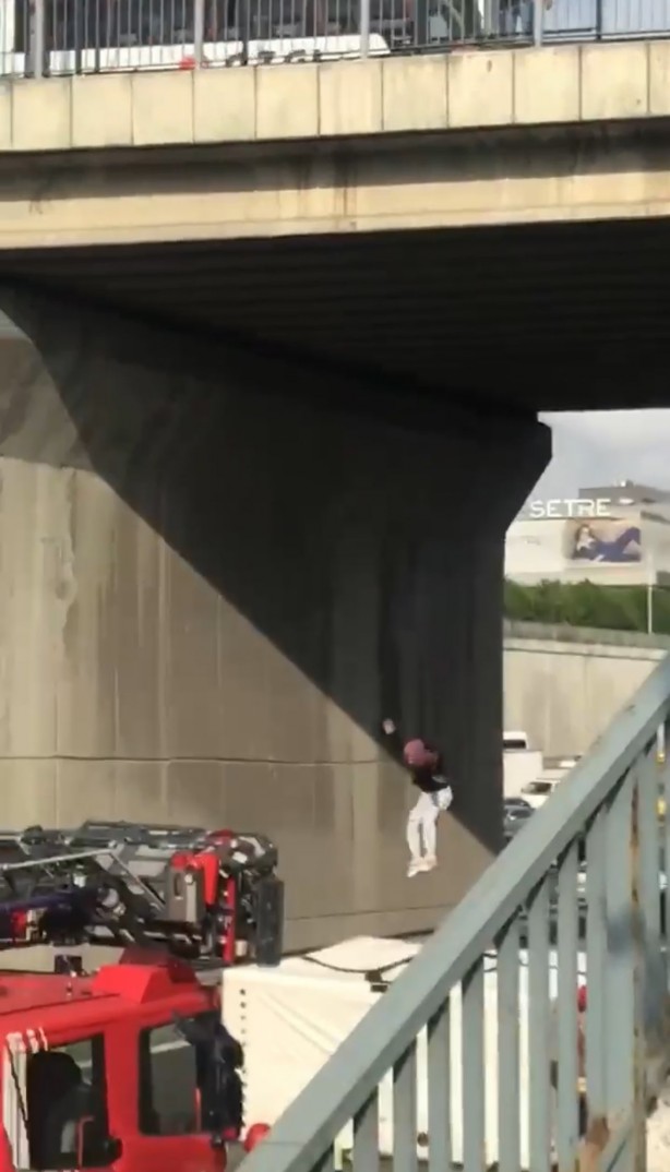 Foto - Ailesi intihar için baskı yapmış! 19 yaşındaki genç kızın yaşadıkları kan dondurdu