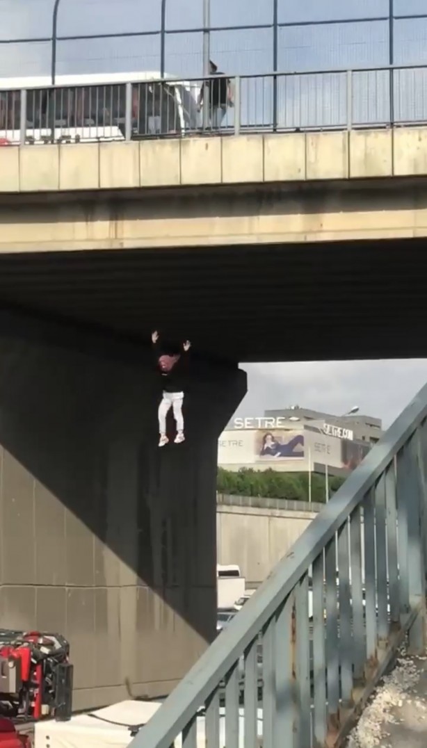 Foto - Ailesi intihar için baskı yapmış! 19 yaşındaki genç kızın yaşadıkları kan dondurdu