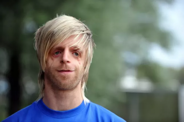 Foto - Ailesi yüzünü görünce hastanede bırakıp kaçmıştı! Hikayesini duyan gözyaşlarını tutamadı...