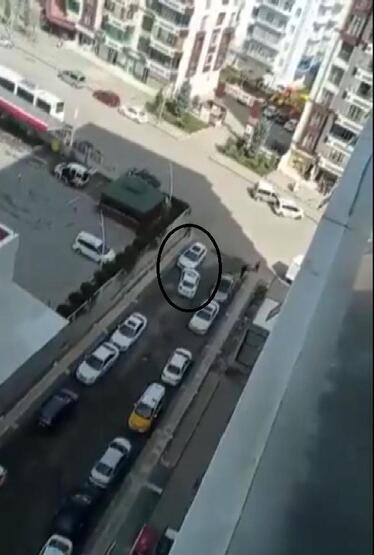 Foto - Ailesiyle tartıştı! 7 araca çarptı