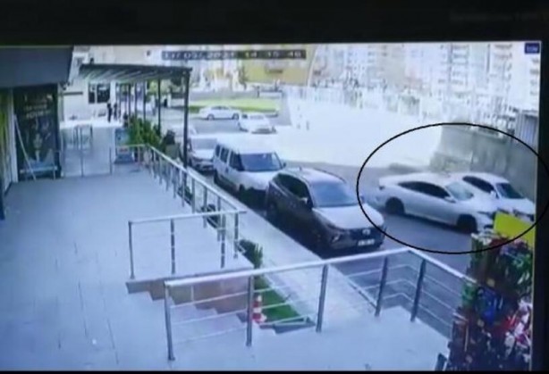 Foto - Ailesiyle tartıştı! 7 araca çarptı