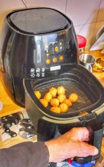 Foto - Airfryer kullananlar dikkat: Evinizi ateşe vermeyin!