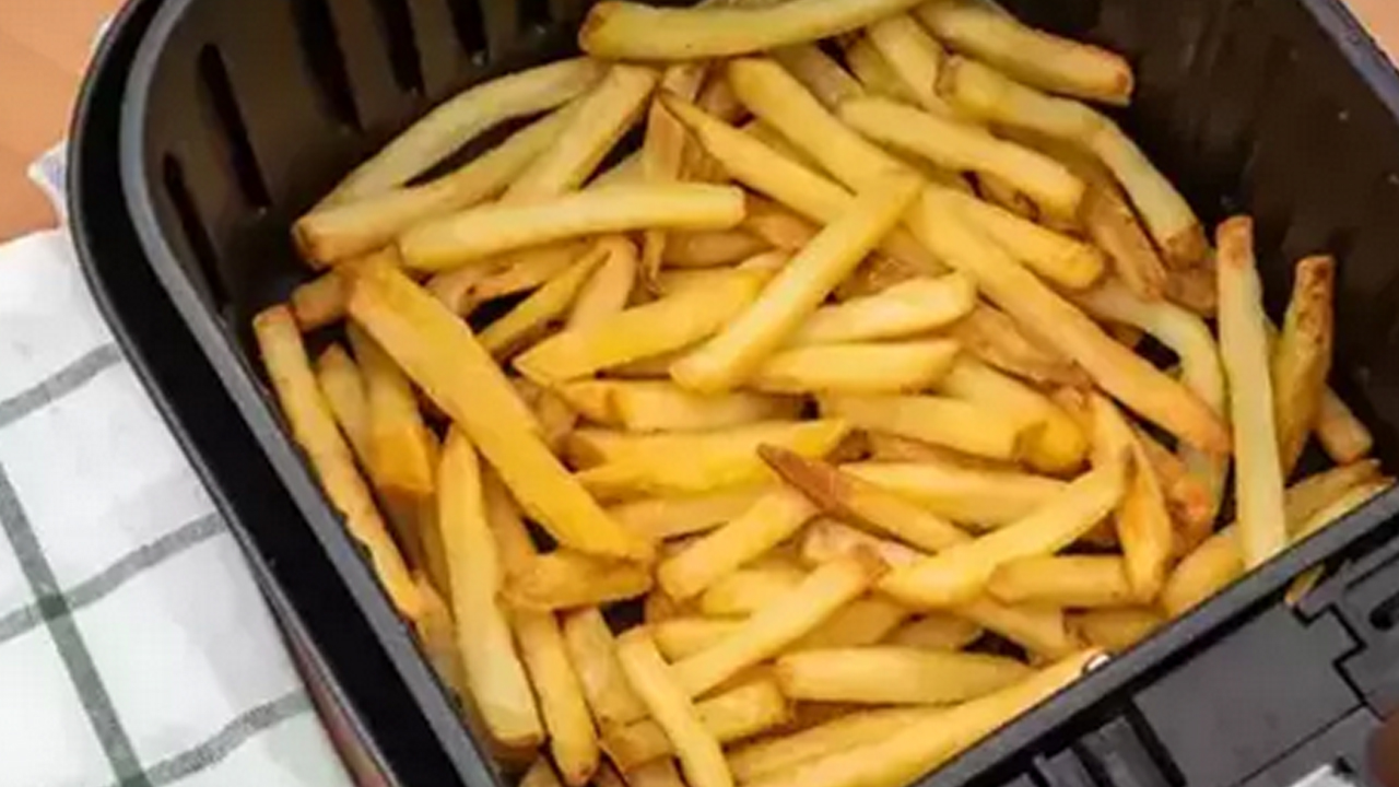 Airfryer’ı yanlış kullanıyormuşuz! Daha hızlı pişirmek için bunu uygulayın: Dikkat çeken ayrıntılar…