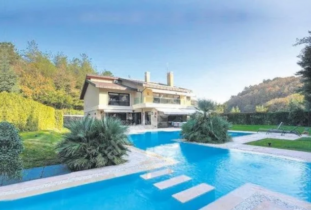 Foto - Ajda Pekkan'dan çok büyük ayıp! Tepki yağdı